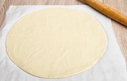 Рецепт тонкого теста для пиццы: приготовление